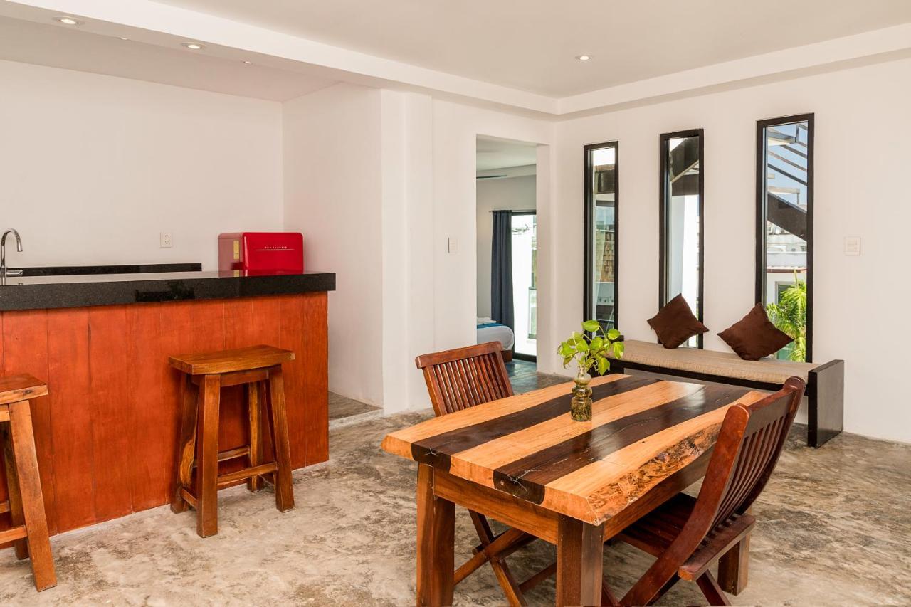 Casa Ticul Hotel Boutique - 5Th Ave (Adults Only) ปลายาเดลการ์เมน ภายนอก รูปภาพ A modern dining room