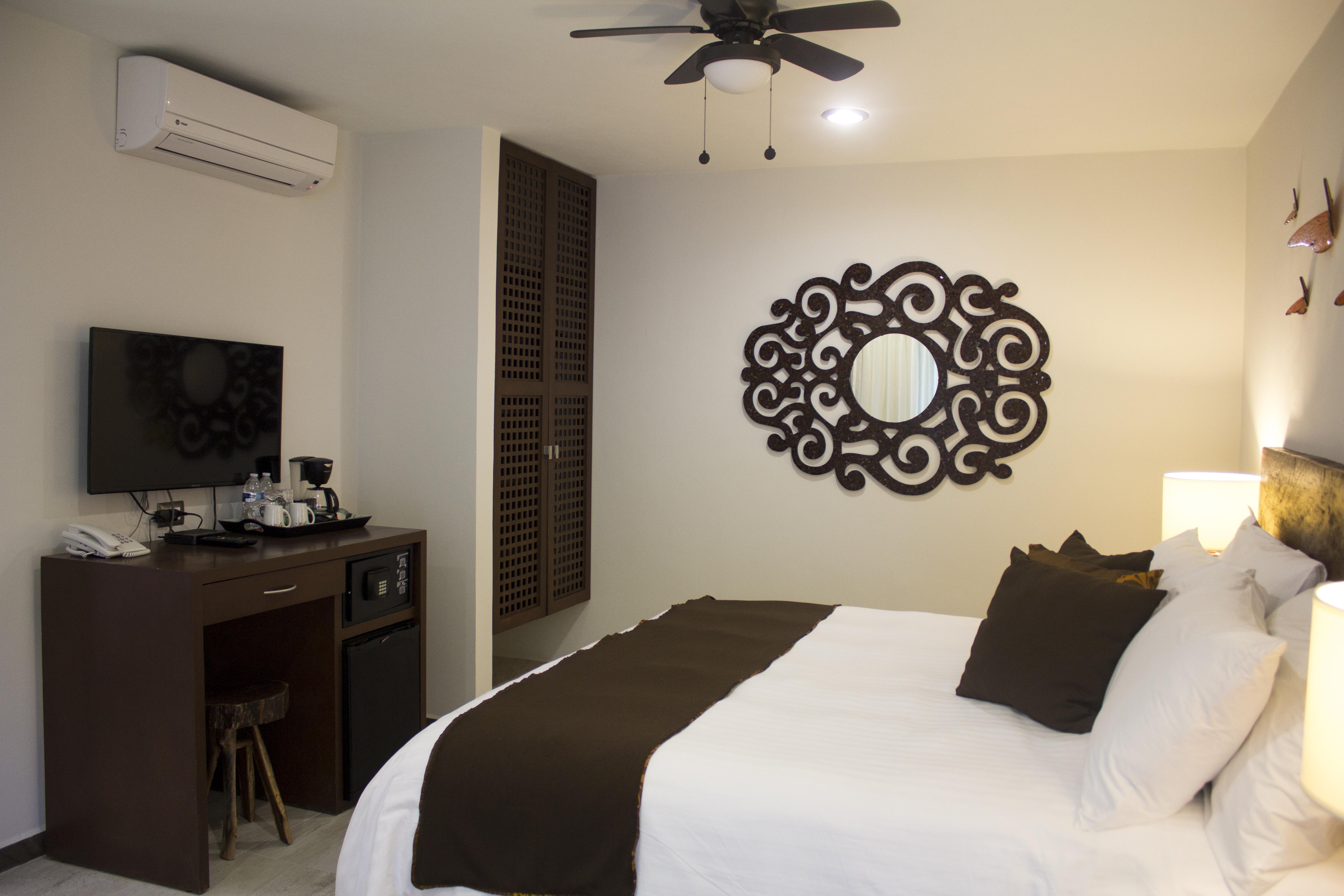 Casa Ticul Hotel Boutique - 5Th Ave (Adults Only) ปลายาเดลการ์เมน ภายนอก รูปภาพ A room at the hotel