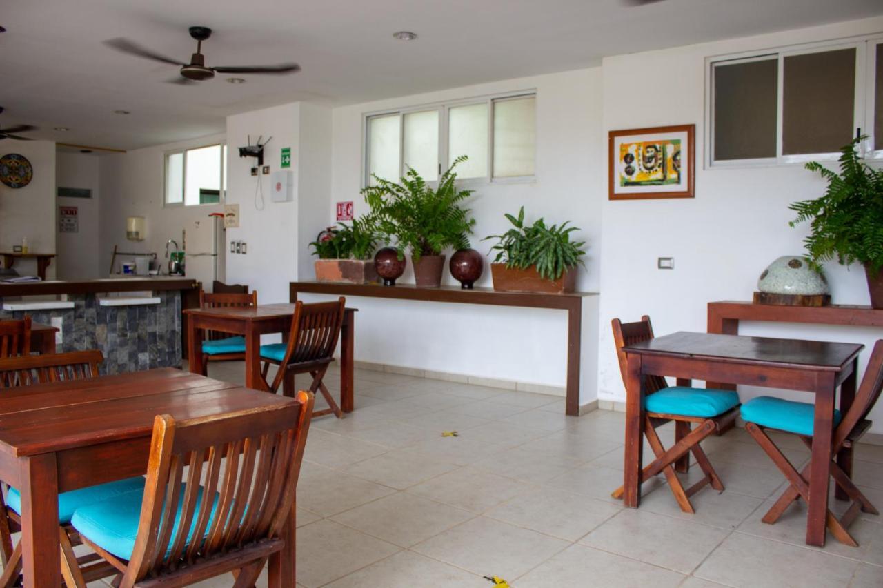 Casa Ticul Hotel Boutique - 5Th Ave (Adults Only) ปลายาเดลการ์เมน ภายนอก รูปภาพ The dining room at the hostel