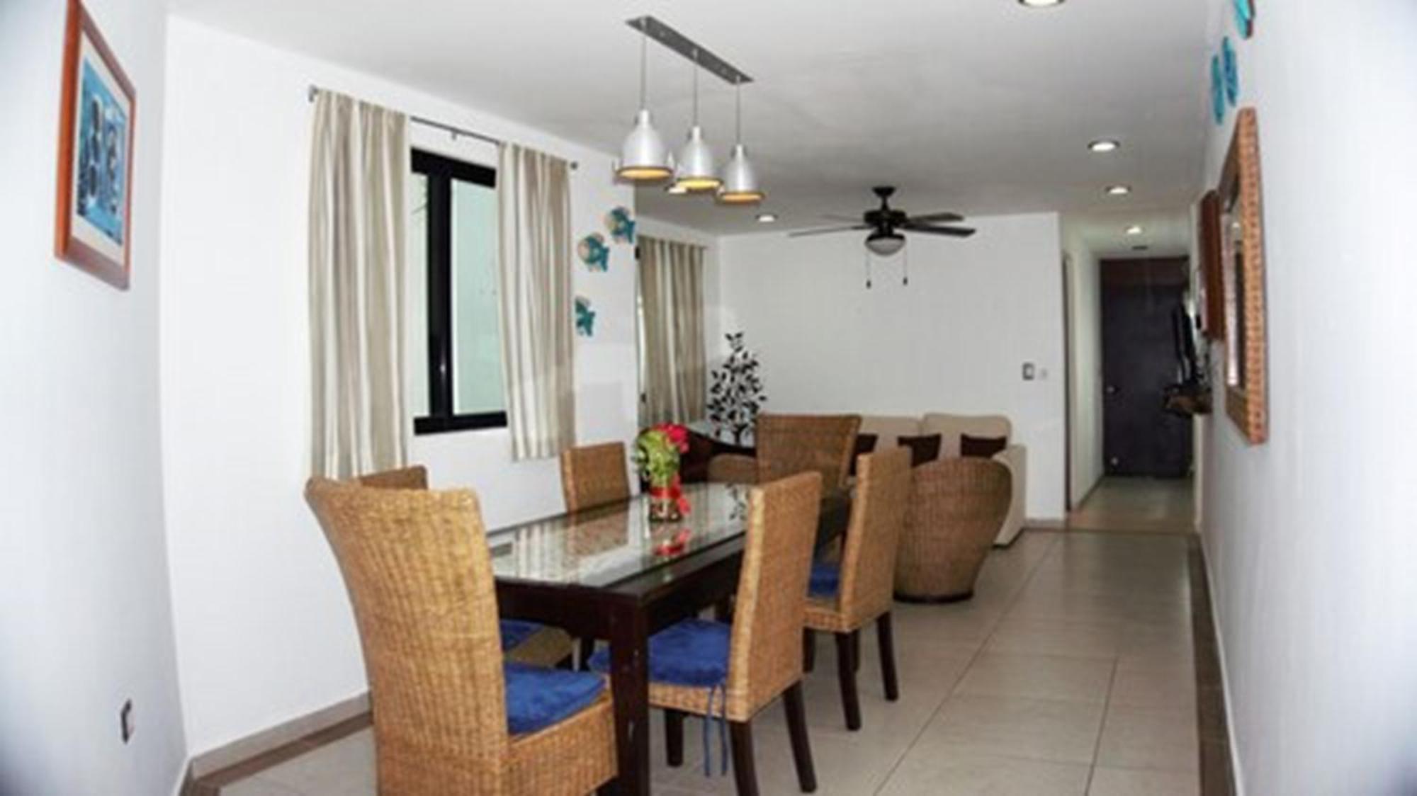 Casa Ticul Hotel Boutique - 5Th Ave (Adults Only) ปลายาเดลการ์เมน ภายนอก รูปภาพ A dining room